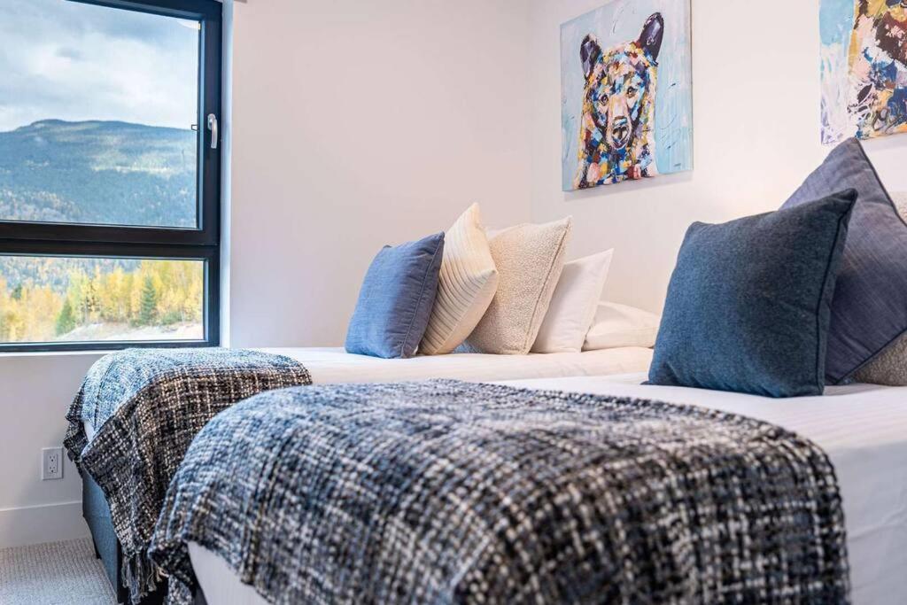 דירות Bluebird Daze By Revelstoke Vacations מראה חיצוני תמונה