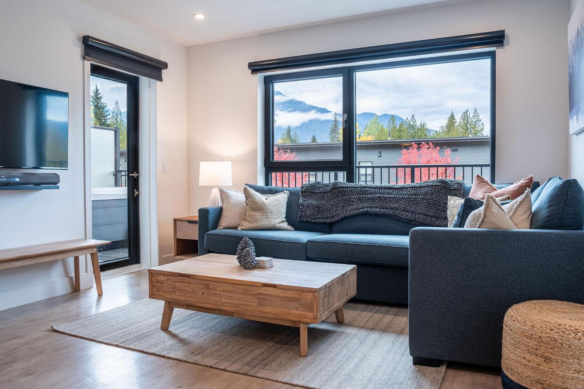 דירות Bluebird Daze By Revelstoke Vacations מראה חיצוני תמונה