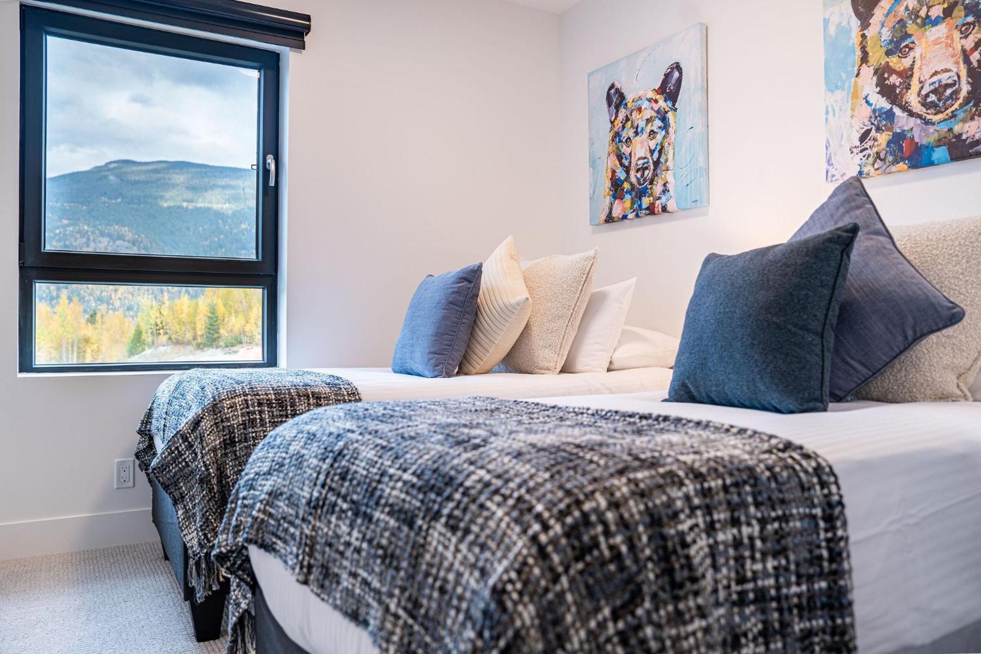 דירות Bluebird Daze By Revelstoke Vacations מראה חיצוני תמונה