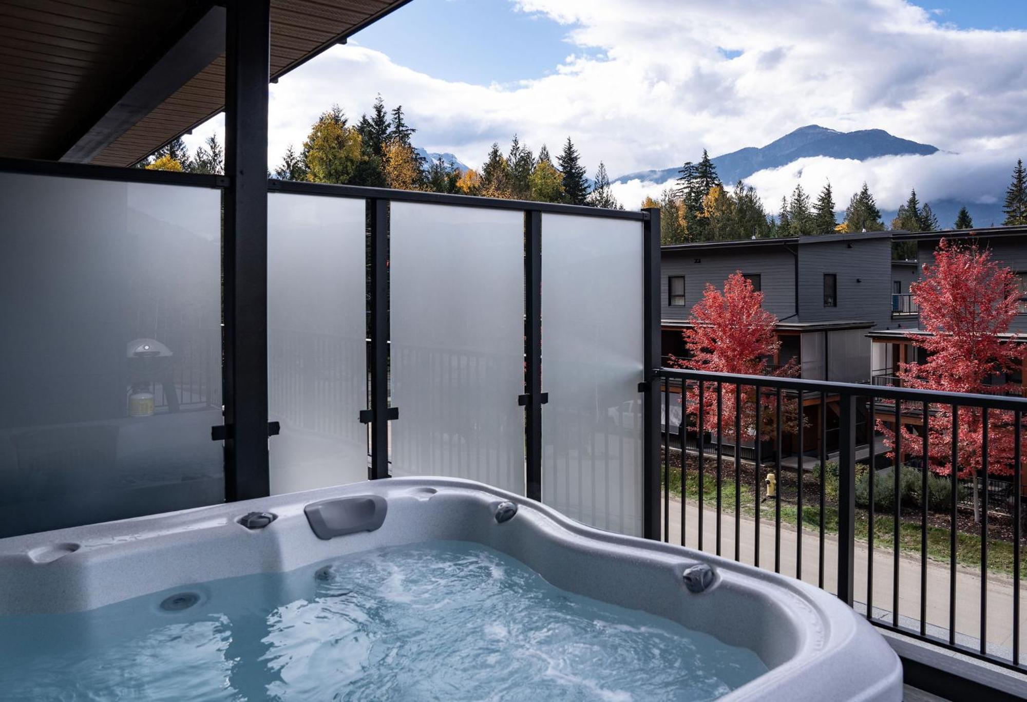 דירות Bluebird Daze By Revelstoke Vacations מראה חיצוני תמונה
